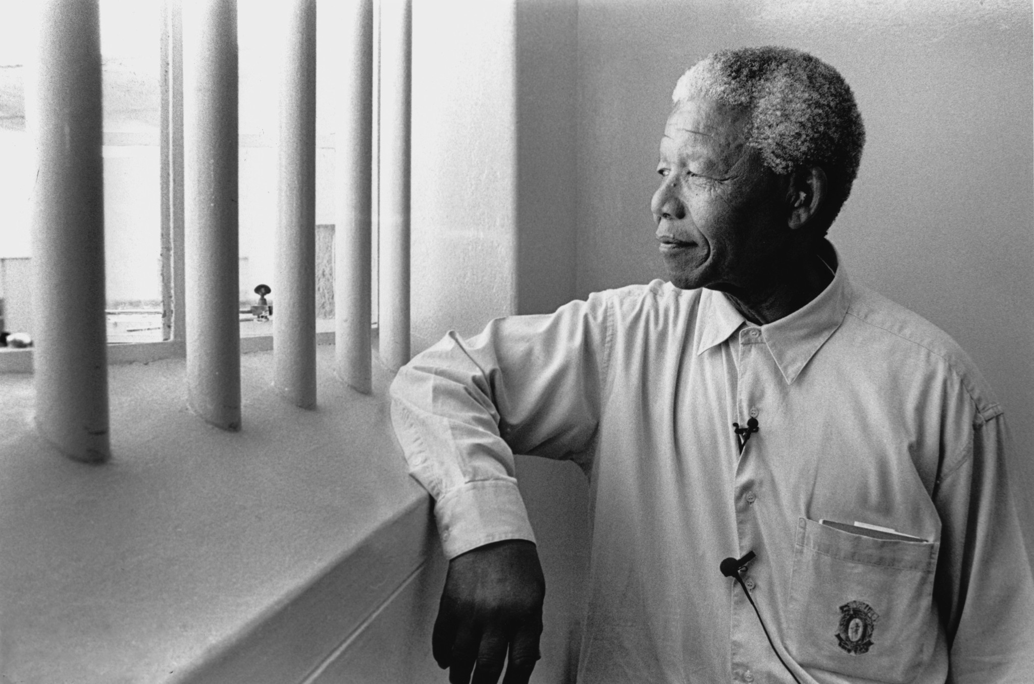 Nelson Mandela in prison. Photo by Jürgen Schadeberg.